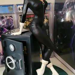 Sideshow Collectibles Exclusive Black Cat Spiderman Statue
