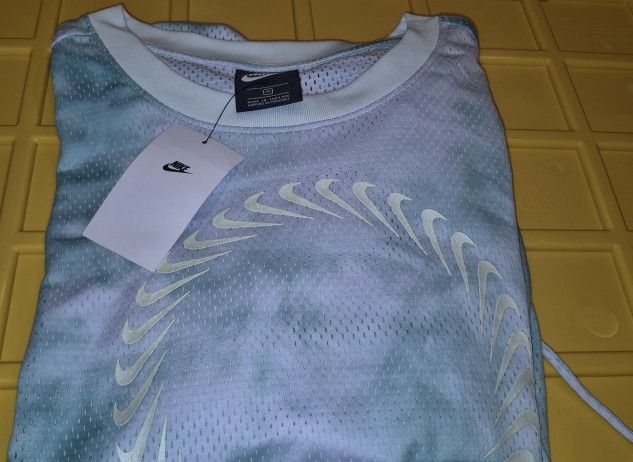 New 3x Nike Shirt Womens