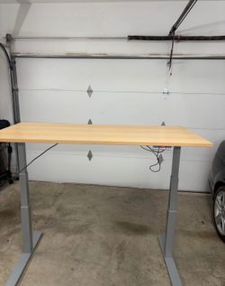 Teknion Electric Sit to Stand desk standing desk adjustable office desk