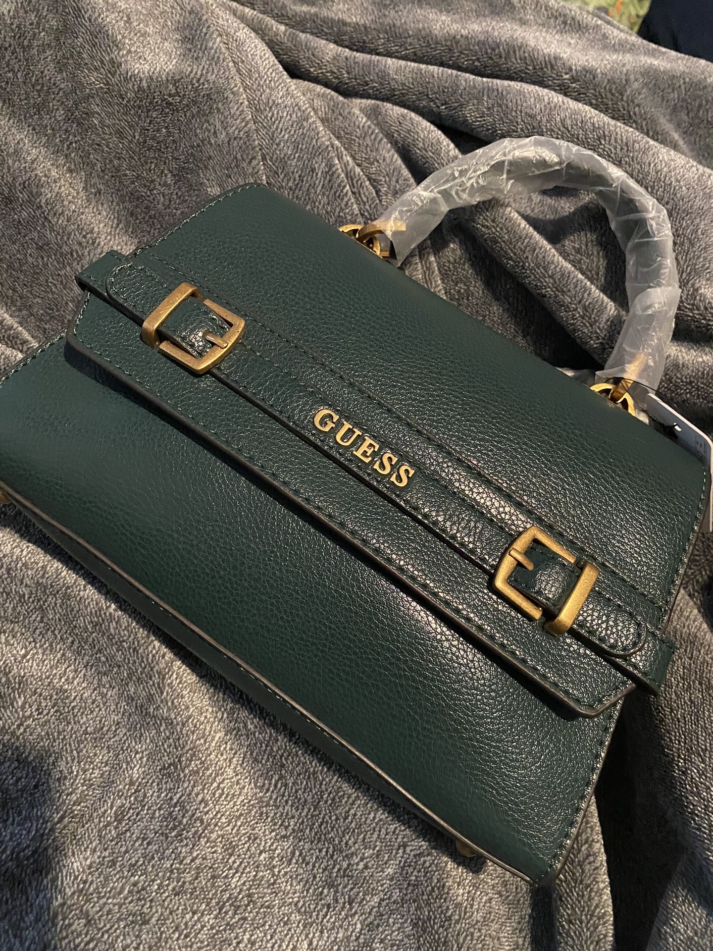 GUESS PURSE NEW