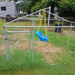 Dog kennel
