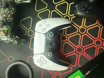 PS5 controller