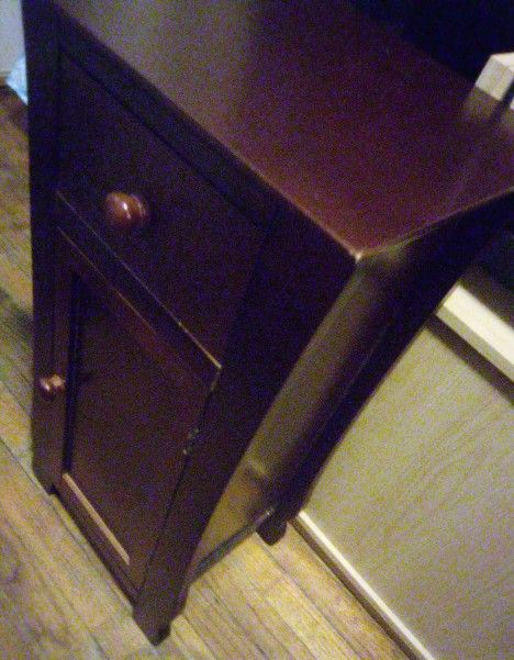 Small Cabinet /Storage 1 Shelve Inside