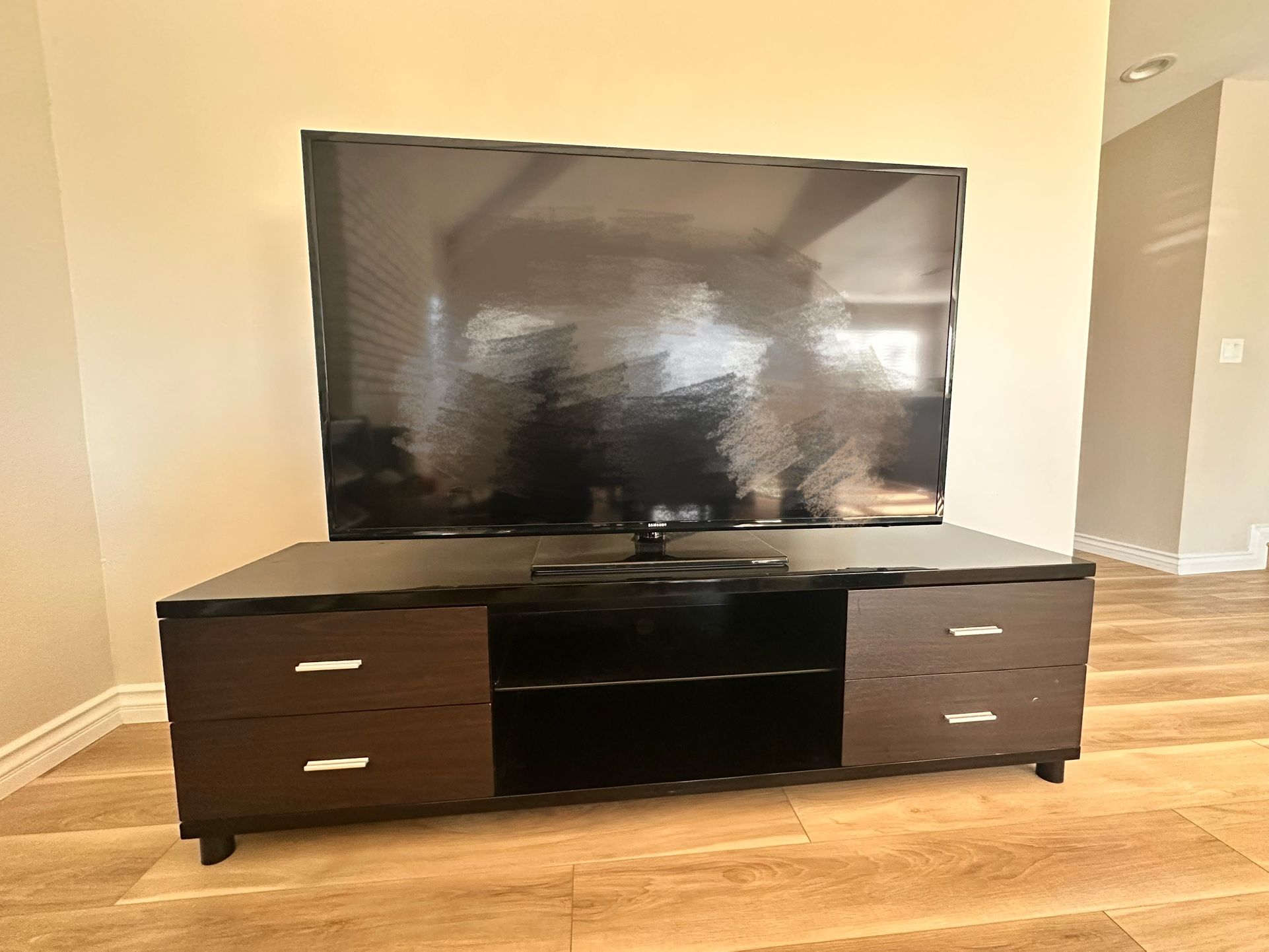67’ TV Stand