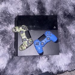 PlayStation 4 With 2 Controllers 