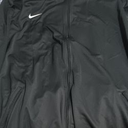 Pull Overs And Hoodies Nike And Reebok 