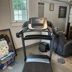 Nordic track Treadmill 7.5 S