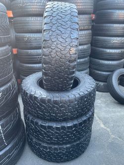275/70/17 (4) Tires bf Goodrichh all terrain for trucks or Suv