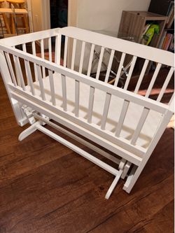 Baby crib