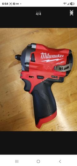 Milwaukee Fuel Cordless Impact Wrench