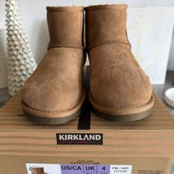 Kirkland Signature Women's Shearling Boot Size 6 