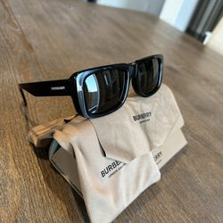 Burberry Sunglasses Unisex 