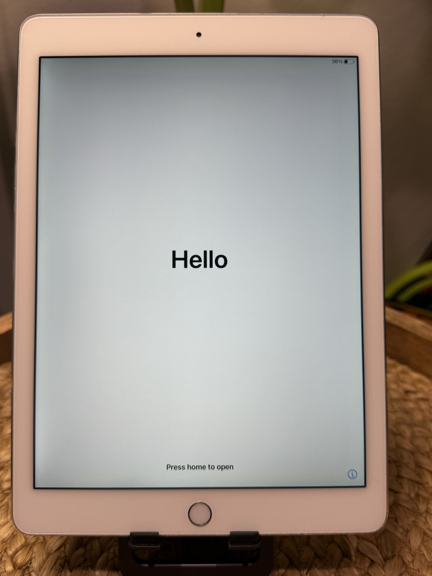 iPad Air 2 -Silver 64gb WiFi Only