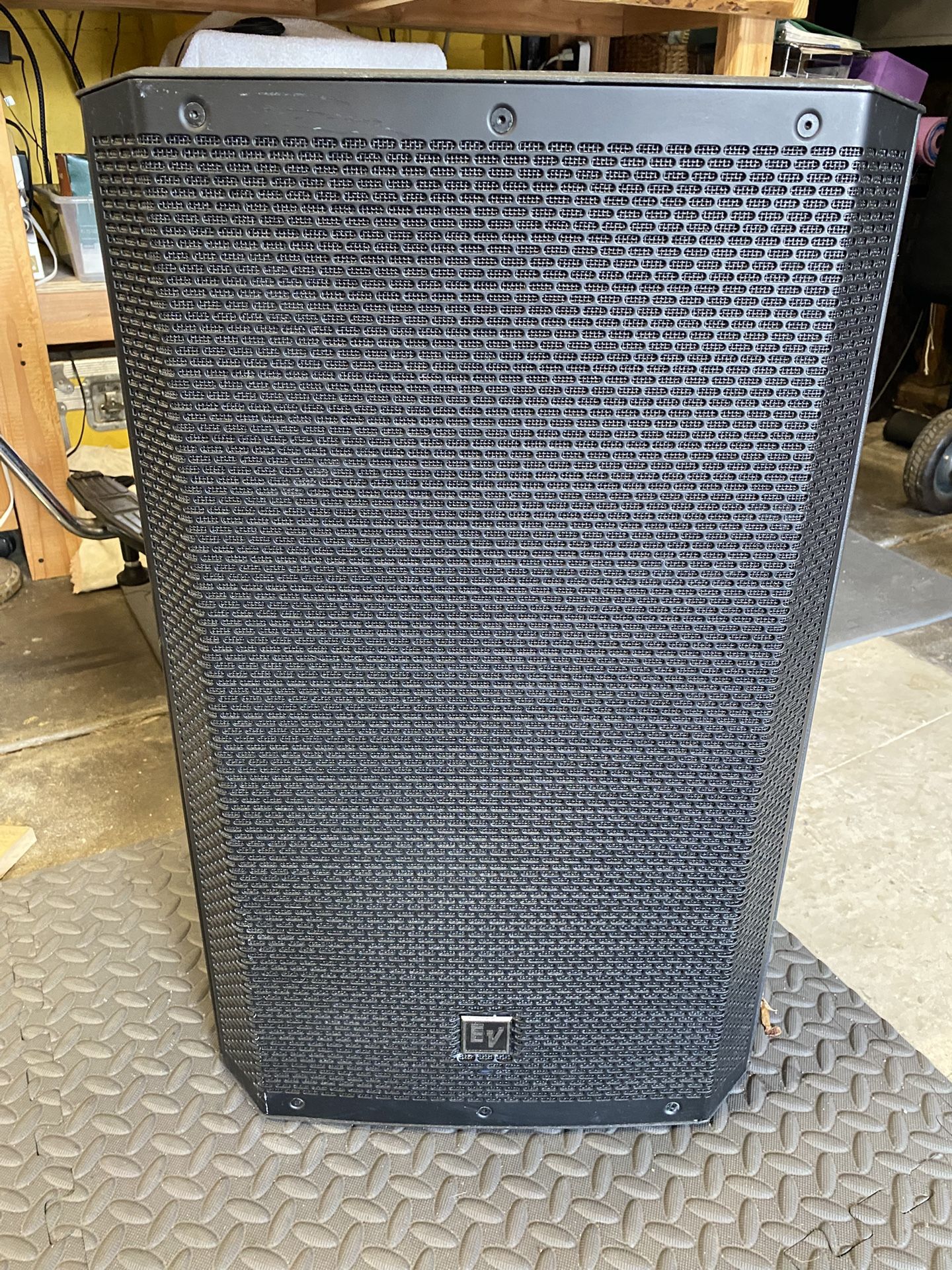EV ZLX-15P Speakers