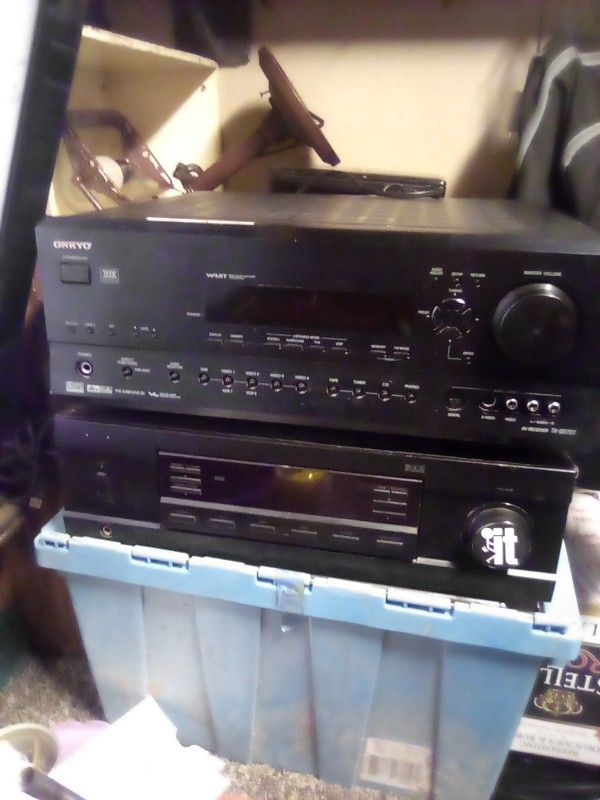 Stereos/AV Receiver 