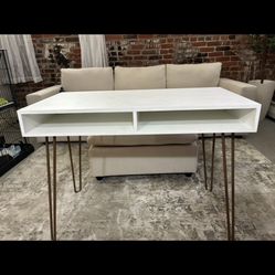 2 Desks 
