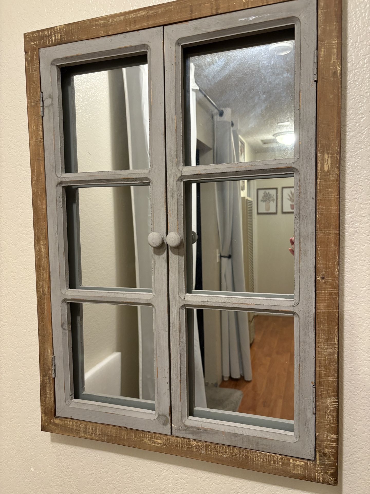 Beautiful Farmhouse/vintage Looking Mirror