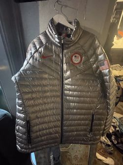 Nike TEAM USA Olympic jacket worn in 2022 Olympics Extremely RARE