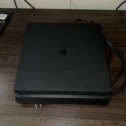 PS4 Slim