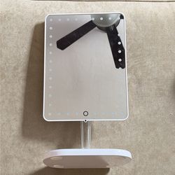 *Brand New* light up vanity mirror