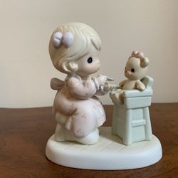Precious Moments “Sharing” Figurine 5.25” tall x 4.5” long with original box 