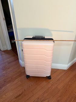 Large Open Story Pink suitcase