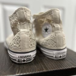 Converse Women’s Size 7