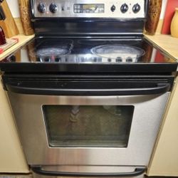 GE Stove&oven Everthing Works Perfectly 