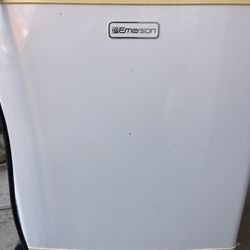 Emerson Mini Refrigerator 