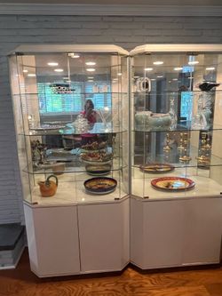 Breakfront/Etager/display cabinet