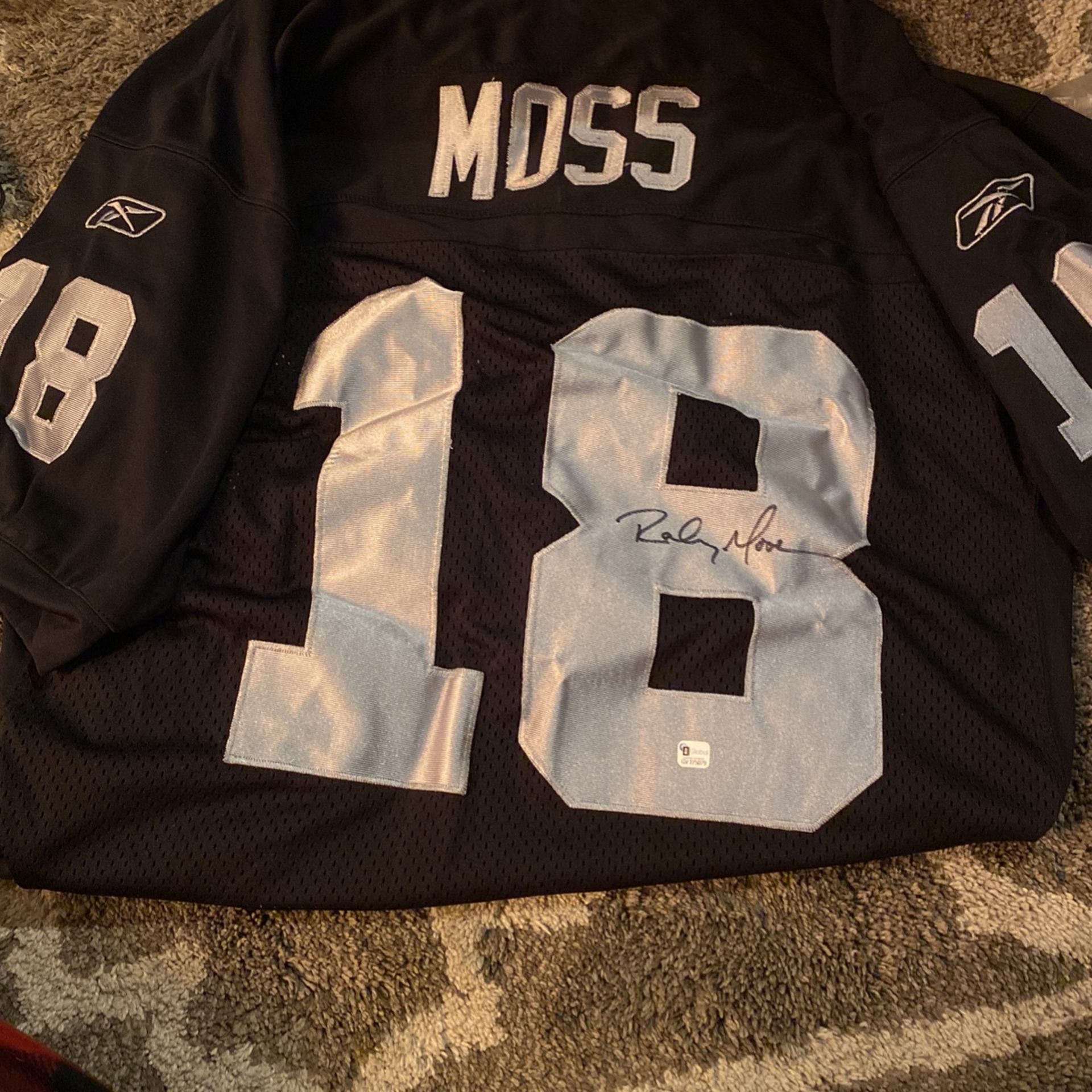 Randy Moss Autographed Raiders Jersey !