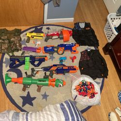 Nerf Gun & Exessery Lot