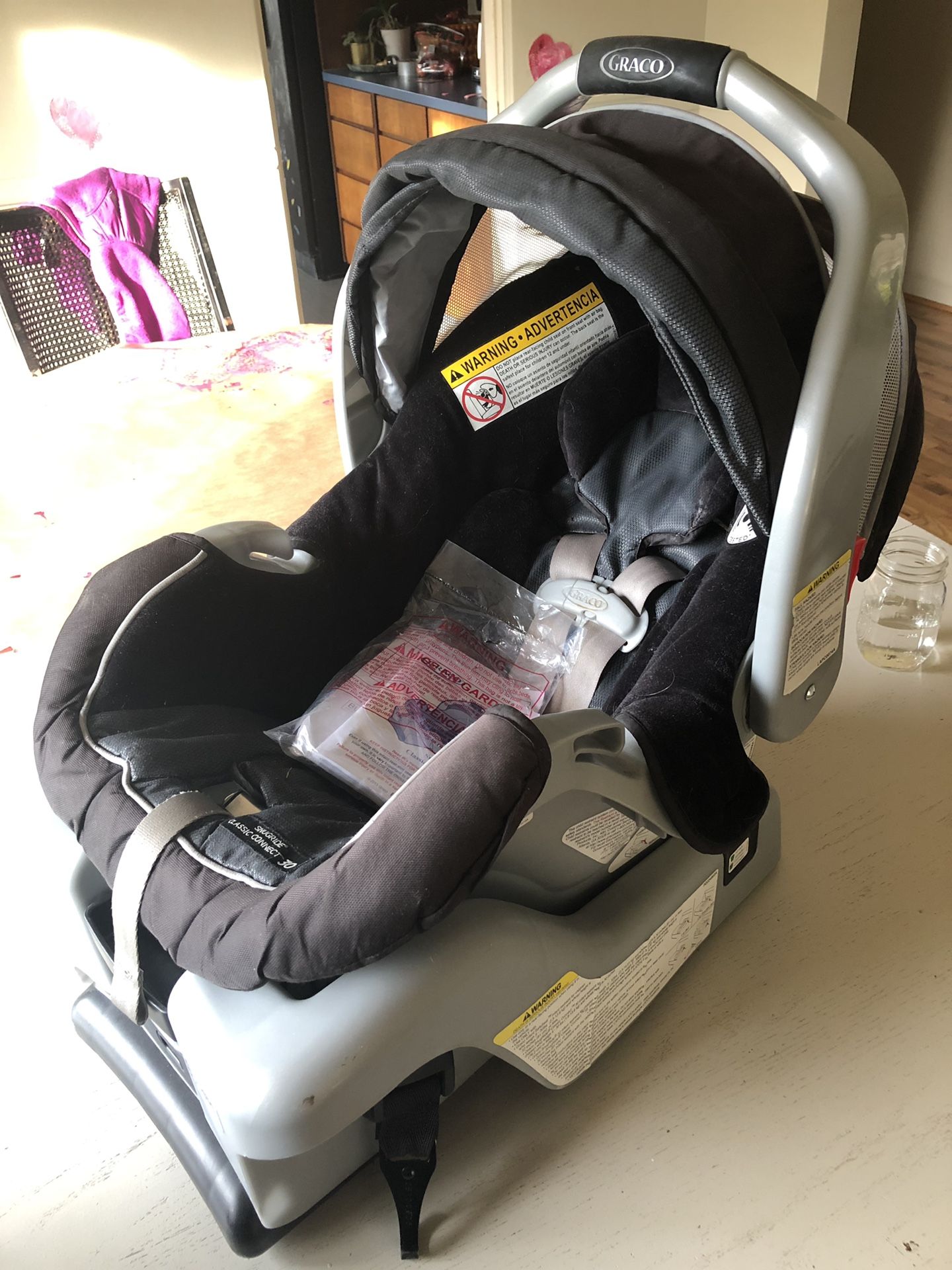 Graco SnugRide Classic Connect 30 Infant Car seat. Includes 2 bases.