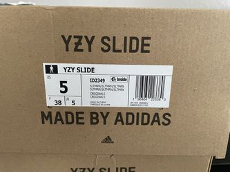 2022 Yeezy Slides Size 11 - $150 for Sale in Lathrop, CA - OfferUp