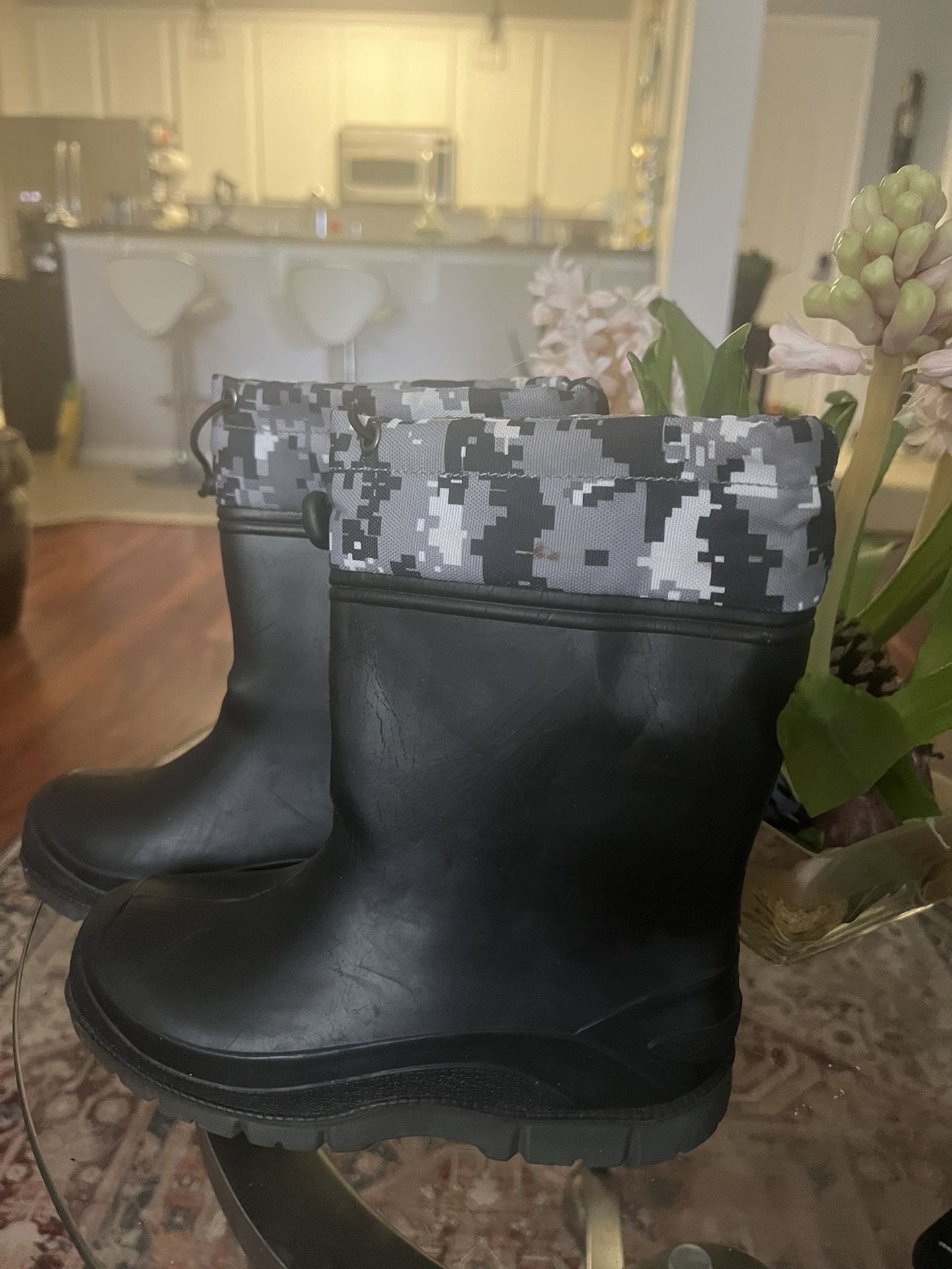 Kids Snow Boot Size 12