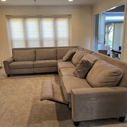 Like New Lay Z Boy Light Brown Sectional Couch (with Reclining Seats On both Ends)