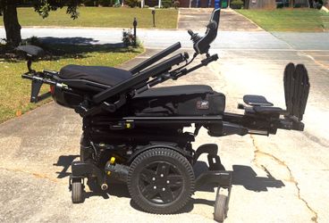 Quantum iLevel Powerchair
