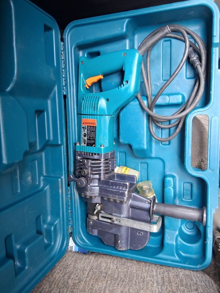 Electro- Hydraulic Hole Puncher