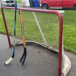 Street Hockey Goal And 3 Sticks
