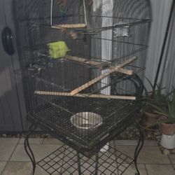 Jaula Negra Para Aves En Buenas Condiciones 