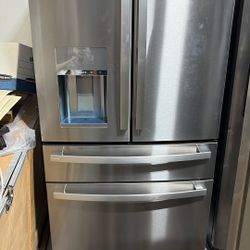 French Door Refrigerator 