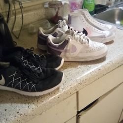 Nike Shoes Size 7
