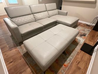 Sectional by Sofía Vergara from Rooms To Go