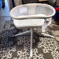 Halo Swivel Baby Bassinet