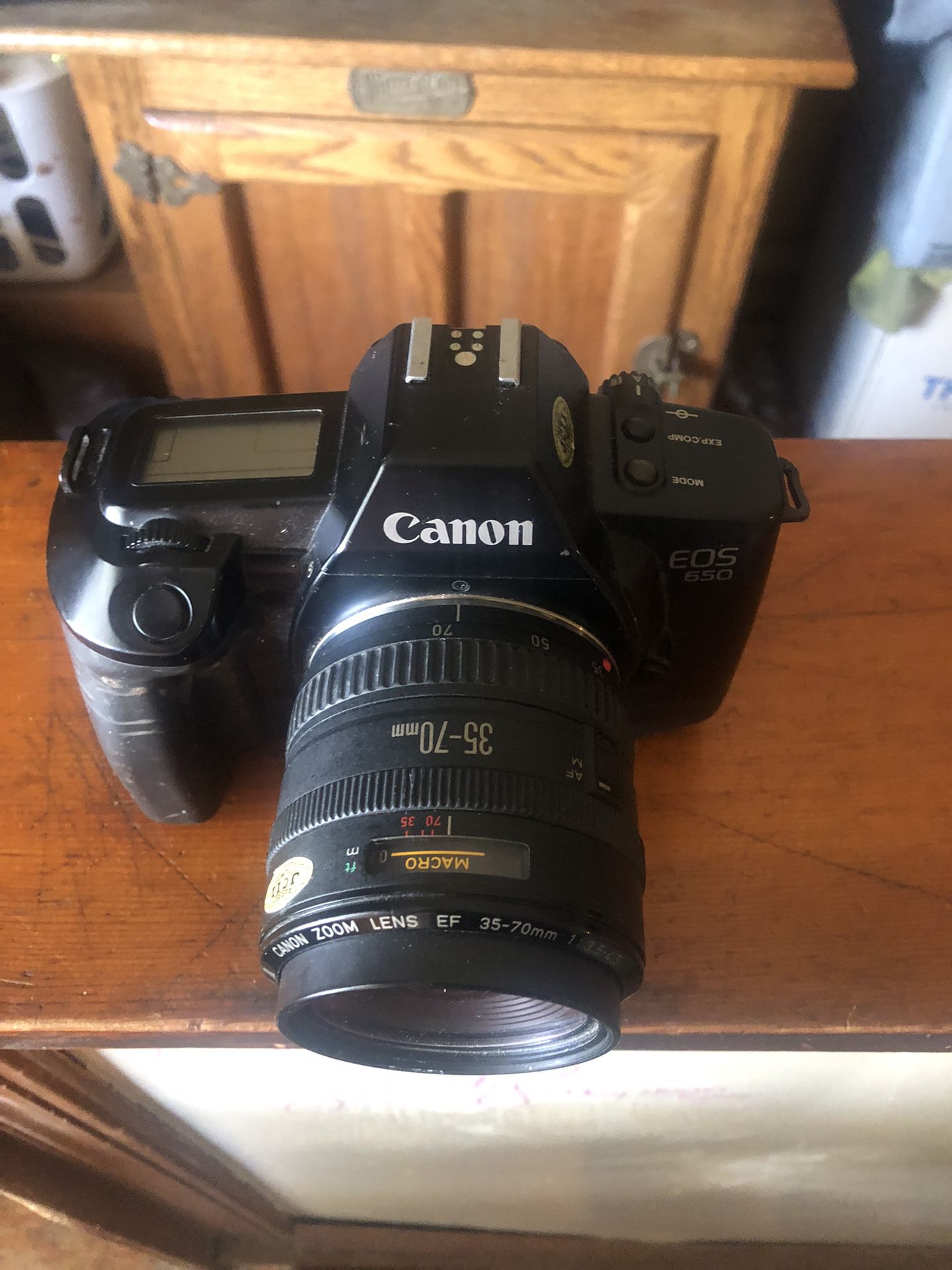 Canon EOS 650 35mm Camera 