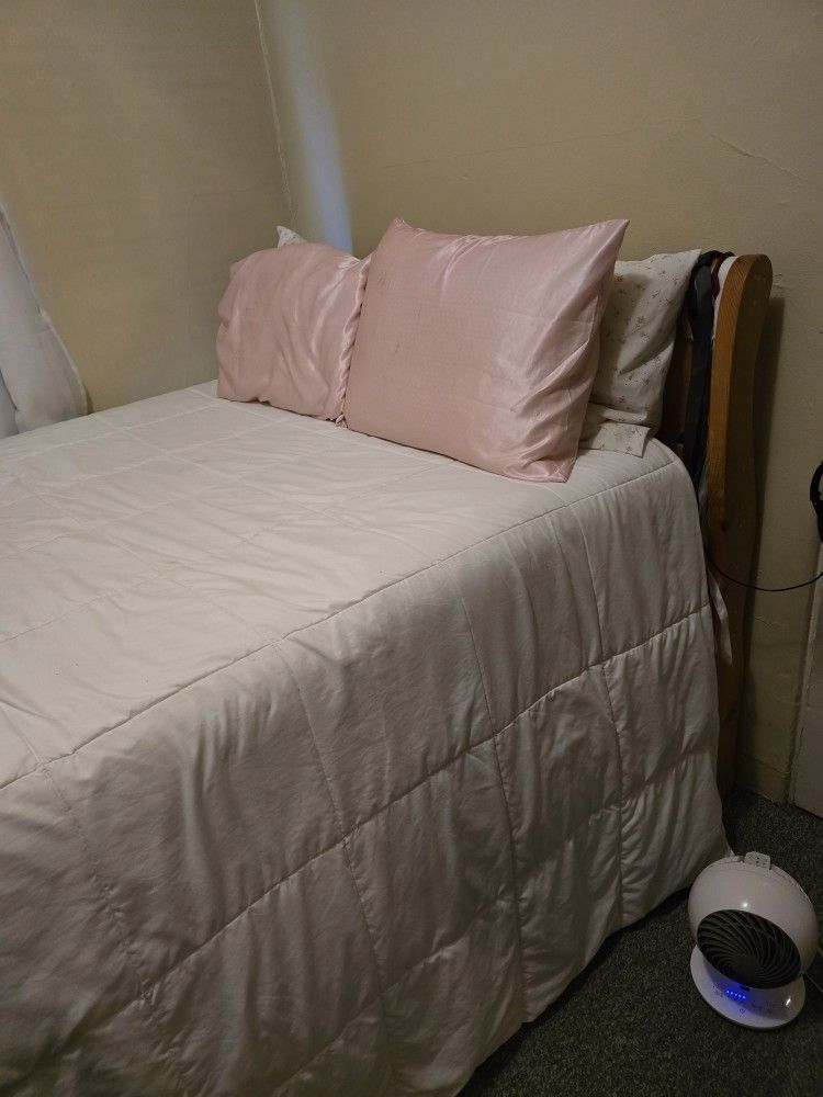 5 Piece Bedroom Set With  