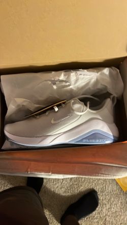 Women size 10 running shoes