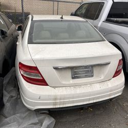 2010 Mercedes Benz   Parts Or Whole Car 