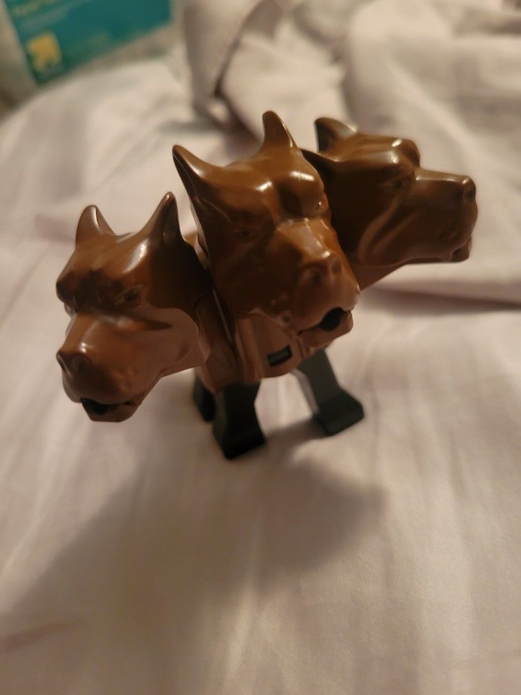 Hargrid and Rare Fluffy 3 Headed Dog LEGO HARRY POTTER