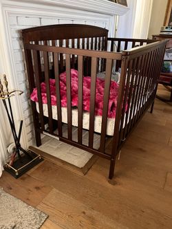 Baby Crib, Never Used, Brand New